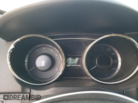 ✅ 2011 Hyundai Sonata SE • VIN: 5NPEC4AC0BH082685 • Lot: 75003844. Listed on Copart with 202,209 mi. Free auction sales archive from the USA and detailed vehicle history report at DreamBid. Image 9.