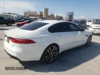 ✅ 2017 Jaguar XF S • VIN: SAJBG4BV5HCY25113 • Лот: 62096453. Опубликован ранее на Copart с пробегом 132 045 миль. Бесплатный доступ к архиву аукционных продаж из США и подробный отчёт об истории автомобиля на DreamBid. Изображение 3.