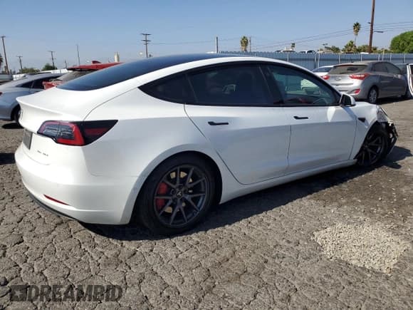 ✅ 2022 Tesla Model 3 Long Range • VIN: 5YJ3E1EB4NF163662 • Lot: 69128195. Wystawiony na Copart z przebiegiem 56 018 mil. Bezpłatny archiwum sprzedaży aukcyjnych z USA i szczegółowy raport historii pojazdu na DreamBid. Zdjęcie 3.