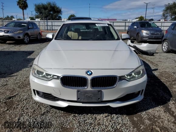 ✅ 2013 BMW 3 Series 335i xDrive • VIN: WBA3B9C50DF585942 • Lot: 81073555. Listed on Copart with 115,948 mi. Free auction sales archive from the USA and detailed vehicle history report at DreamBid. Image 5.
