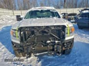 ✅ 2016 GMC Sierra 2500HD • VIN: 1GT12REG9GF152326 • Lot: 94287285. Wystawiony na Copart z przebiegiem 201 743 mil. Bezpłatny archiwum sprzedaży aukcyjnych z USA i szczegółowy raport historii pojazdu na DreamBid. Zdjęcie 5.