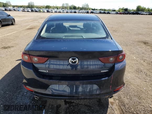 ✅ 2025 Mazda 3 S Select Sport • VIN: JM1BPABM8S1788520 • Lot: 68938585. Wystawiony na Copart z przebiegiem 543 mil. Bezpłatny archiwum sprzedaży aukcyjnych z USA i szczegółowy raport historii pojazdu na DreamBid. Zdjęcie 6.