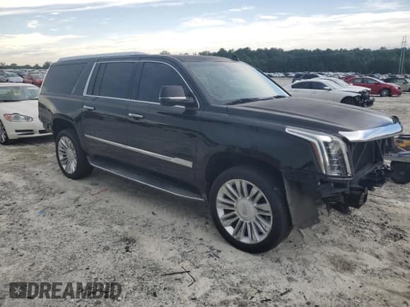 ✅ 2016 Cadillac Escalade ESV Platinum • VIN: 1GYS3KKJXGR363942 • Lot: 61823675. Wystawiony na Copart z przebiegiem 132 959 mil. Bezpłatny archiwum sprzedaży aukcyjnych z USA i szczegółowy raport historii pojazdu na DreamBid. Zdjęcie 4.