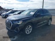 ✅ 2024 Audi Q3 S line Premium • VIN: WA1DECF39R1046000 • Lot: 42613350. Wystawiony na IAAI z przebiegiem 47 153 mil. Bezpłatny archiwum sprzedaży aukcyjnych z USA i szczegółowy raport historii pojazdu na DreamBid. Zdjęcie 2.