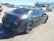 ✅ 2022 Chrysler 300 S • VIN: 2C3CCABG0NH228950 • Лот: 43510591. Опубликован ранее на IAAI с пробегом 51 535 миль. Бесплатный доступ к архиву аукционных продаж из США и подробный отчёт об истории автомобиля на DreamBid. Изображение 4.