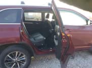 ✅ 2017 Toyota Highlander XLE • VIN: 5TDJZRFH0HS471859 • Lot: 43378581. Listed on IAAI with 119,580 mi. Free auction sales archive from the USA and detailed vehicle history report at DreamBid. Image 8.