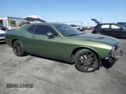 ✅ 2022 Dodge Challenger SXT • VIN: 2C3CDZAG2NH179151 • Lot: 69188354. Wystawiony na Copart z przebiegiem 19 465 mil. Bezpłatny archiwum sprzedaży aukcyjnych z USA i szczegółowy raport historii pojazdu na DreamBid. Zdjęcie 4.