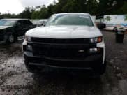 ✅ 2019 Chevrolet Silverado 1500 Work Truck • VIN: 1GCRWAEH0KZ370440 • Lot: 69689874. Wystawiony na Copart z przebiegiem 71 551 mil. Bezpłatny archiwum sprzedaży aukcyjnych z USA i szczegółowy raport historii pojazdu na DreamBid. Zdjęcie 10.