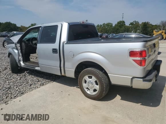 ✅ 2010 Ford F-150 XL • VIN: 1FTEW1C86AFA81905 • Лот: 80470885. Опубликован ранее на Copart с пробегом Не указан. Бесплатный доступ к архиву аукционных продаж из США и подробный отчёт об истории автомобиля на DreamBid. Изображение 2.