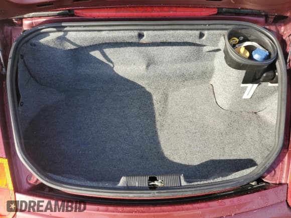 ✅ 2000 Porsche Boxster • VIN: WP0CA2983YU621350 • Lot: 60596005. Listed on Copart with 93,133 mi. Free auction sales archive from the USA and detailed vehicle history report at DreamBid. Image 11.