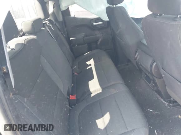 ✅ 2020 Chevrolet Silverado 1500 LT • VIN: 1GCRYDED5LZ230569 • Lot: 43250262. Wystawiony na IAAI z przebiegiem 136 704 mil. Bezpłatny archiwum sprzedaży aukcyjnych z USA i szczegółowy raport historii pojazdu na DreamBid. Zdjęcie 8.