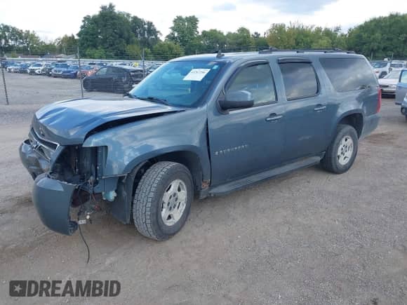 2008 Chevrolet Suburban 2LT с VIN 1GNFK16348J119310, выставлен на аукционе IAAI как лот 43267296 с пробегом 226 902 миль миль и . История ставок и продаж доступна на DreamBid. Изображение 2.