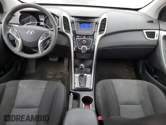 2016 Hyundai Elantra with VIN KMHD35LH0GU284039, listed as a Copart auction lot 81233475 with 124,310 mi miles and Salvage title. Bid and sale history available at DreamBid. Image 8.