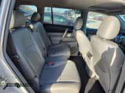 ✅ 2013 Toyota Highlander Plus • VIN: 5TDBK3EH7DS274284 • Лот: 92722845. Опубликован ранее на Copart с пробегом 206 081 миль. Бесплатный доступ к архиву аукционных продаж из США и подробный отчёт об истории автомобиля на DreamBid. Изображение 11.