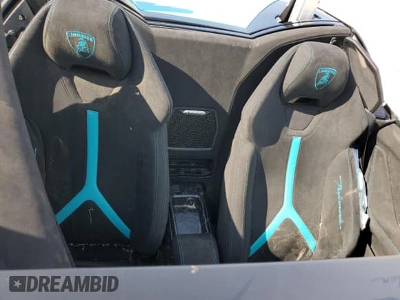 ✅ 2019 Lamborghini Huracan Performante • VIN: ZHWUS4ZF3KLA12102 • Лот: 65319274. Опубликован ранее на Copart с пробегом Не указан. Бесплатный доступ к архиву аукционных продаж из США и подробный отчёт об истории автомобиля на DreamBid. Изображение 11.