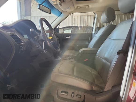 ✅ 2019 Ford Flex SEL • VIN: 2FMHK6C82KBA17588 • Лот: 71417125. Опубликован ранее на Copart с пробегом 82 118 миль. Бесплатный доступ к архиву аукционных продаж из США и подробный отчёт об истории автомобиля на DreamBid. Изображение 7.