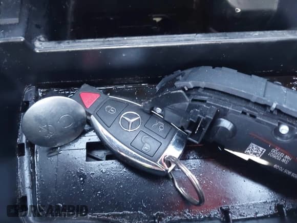 ✅ 2017 Mercedes-Benz C 43 AMG • VIN: 55SWF6EB6HU185222 • Lot: 42534527. Wystawiony na IAAI z przebiegiem 49 474 mil. Bezpłatny archiwum sprzedaży aukcyjnych z USA i szczegółowy raport historii pojazdu na DreamBid. Zdjęcie 11.