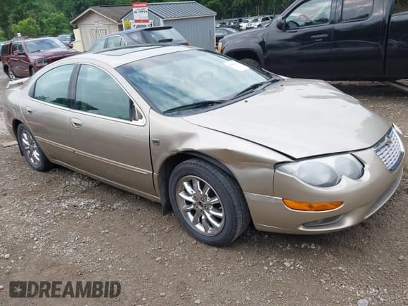 ✅ 2004 Chrysler 300M M • VIN: 2C3HE66G74H686152 • Lot: 42594339. Listed on IAAI with 129,965 mi. Free auction sales archive from the USA and detailed vehicle history report at DreamBid. Image 1.
