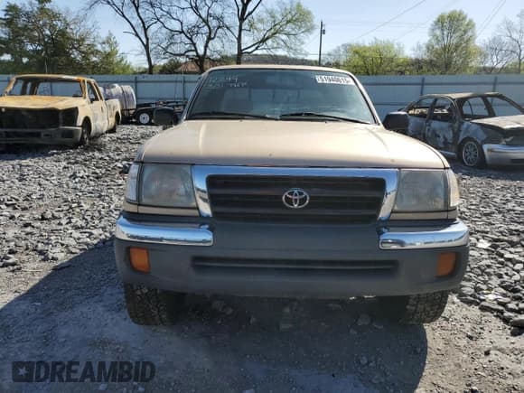 ✅ 1999 Toyota Tacoma • VIN: 4TAWN72N5XZ418522 • Lot: 51940615. Listed on Copart with 340,432 mi. Free auction sales archive from the USA and detailed vehicle history report at DreamBid. Image 5.