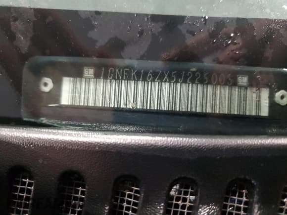 ✅ 2005 Chevrolet Suburban LT • VIN: 1GNFK16ZX5J225003 • Лот: 57489305. Опубликован ранее на Copart с пробегом 254 578 миль. Бесплатный доступ к архиву аукционных продаж из США и подробный отчёт об истории автомобиля на DreamBid. Изображение 12.