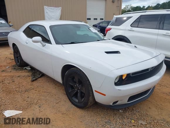 ✅ 2016 Dodge Challenger SXT • VIN: 2C3CDZAG4GH240163 • Lot: 43392879. Wystawiony na IAAI z przebiegiem 137 975 mil. Bezpłatny archiwum sprzedaży aukcyjnych z USA i szczegółowy raport historii pojazdu na DreamBid. Zdjęcie 1.