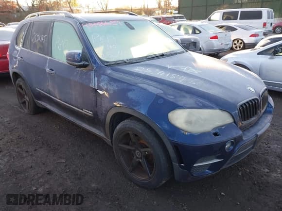 ✅ 2011 BMW X5 35i • VIN: 5UXZV4C57BL416764 • Lot: 43786657. Listed on IAAI with Not provided. Free auction sales archive from the USA and detailed vehicle history report at DreamBid. Image 1.