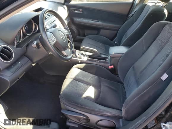 ✅ 2010 Mazda 6 i Sport • VIN: 1YVHZ8BH6A5M52611 • Lot: 91181155. Wystawiony na Copart z przebiegiem 106 282 mil. Bezpłatny archiwum sprzedaży aukcyjnych z USA i szczegółowy raport historii pojazdu na DreamBid. Zdjęcie 7.