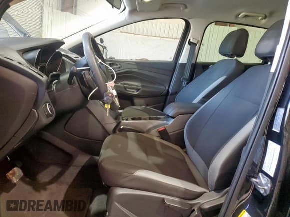 ✅ 2015 Ford Escape S • VIN: 1FMCU0F71FUB93343 • Lot: 93018125. Wystawiony na Copart z przebiegiem 112 342 mil. Bezpłatny archiwum sprzedaży aukcyjnych z USA i szczegółowy raport historii pojazdu na DreamBid. Zdjęcie 7.