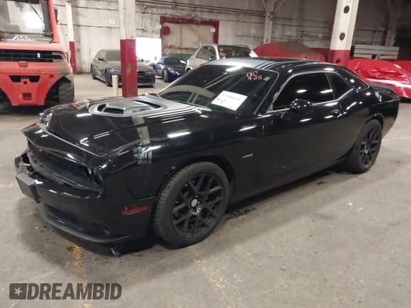 ✅ 2015 Dodge Challenger R/T • VIN: 2C3CDZAT5FH855638 • Lot: 43306634. Wystawiony na IAAI z przebiegiem 83 453 mil. Bezpłatny archiwum sprzedaży aukcyjnych z USA i szczegółowy raport historii pojazdu na DreamBid. Zdjęcie 19.