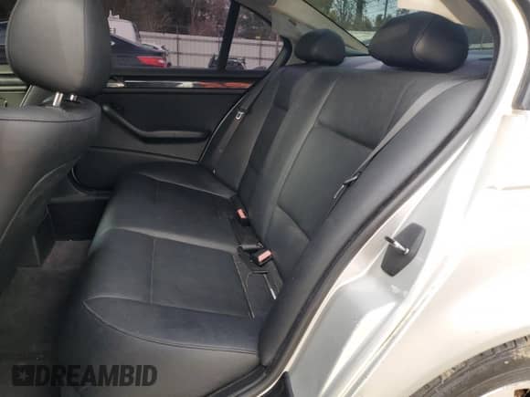 1999 BMW 3 Series 323i с VIN WBAAM3339XCD56665, выставлен на аукционе Copart как лот 82590554 с пробегом Не указан миль и Чистый • Clean title. История ставок и продаж доступна на DreamBid. Изображение 10.