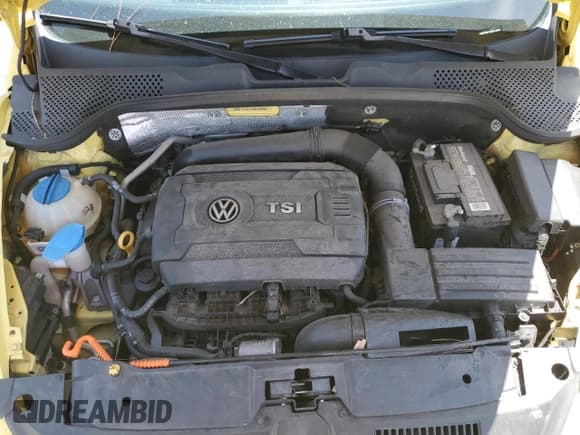 ✅ 2015 Volkswagen Beetle Fleet Edition • VIN: 3VWF17AT7FM614488 • Lot: 62351275. Listed on Copart with 117,290 mi. Free auction sales archive from the USA and detailed vehicle history report at DreamBid. Image 11.