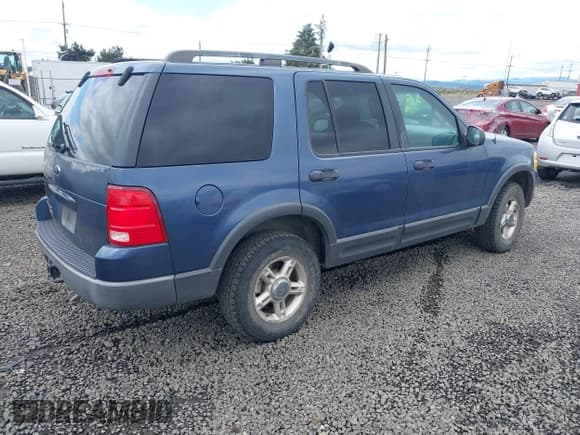 ✅ 2003 Ford Explorer XLT • VIN: 1FMZU73K13UA15746 • Lot: 42234311. Listed on IAAI with 218,105 mi. Free auction sales archive from the USA and detailed vehicle history report at DreamBid. Image 4.