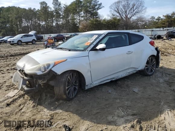 ✅ 2016 Hyundai Veloster Turbo Rally Edition • VIN: KMHTC6AE1GU283461 • Lot: 42947155. Wystawiony na Copart z przebiegiem 81 484 mil. Bezpłatny archiwum sprzedaży aukcyjnych z USA i szczegółowy raport historii pojazdu na DreamBid. Zdjęcie 1.