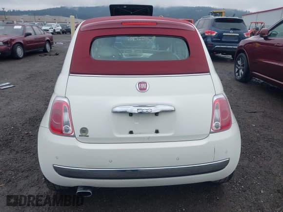 ✅ 2012 FIAT 500 Gucci • VIN: 3C3CFFER5CT384049 • Lot: 43715109. Listed on IAAI with 122,538 mi. Free auction sales archive from the USA and detailed vehicle history report at DreamBid. Image 16.