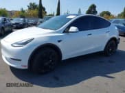 ✅ 2024 Tesla Model Y Long Range • VIN: 7SAYGDEE1RA221731 • Lot: 43335082. Wystawiony na IAAI z przebiegiem 34 025 mil. Bezpłatny archiwum sprzedaży aukcyjnych z USA i szczegółowy raport historii pojazdu na DreamBid. Zdjęcie 22.