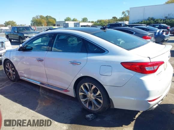 2015 Hyundai Sonata Sport с VIN 5NPE34AB7FH254756, выставлен на аукционе IAAI как лот 43602816 с пробегом 87 498 миль миль и . История ставок и продаж доступна на DreamBid. Изображение 14.