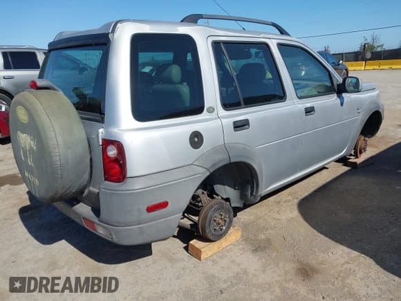 ✅ 2003 Land Rover Freelander • VIN: SALNY22243A230690 • Лот: 42353032. Опубликован ранее на IAAI с пробегом 119 265 миль. Бесплатный доступ к архиву аукционных продаж из США и подробный отчёт об истории автомобиля на DreamBid. Изображение 4.