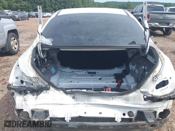 ✅ 2020 Mercedes-Benz C 300 • VIN: 55SWF8DB4LU334586 • Lot: 42886419. Wystawiony na IAAI z przebiegiem 85 788 mil. Bezpłatny archiwum sprzedaży aukcyjnych z USA i szczegółowy raport historii pojazdu na DreamBid. Zdjęcie 6.