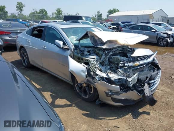 2021 Chevrolet Malibu LT z VIN 1G1ZD5ST4MF062111, wystawiony jako IAAI lot #42914332 z przebiegiem Nie podano mil oraz . Historia ofert i sprzedaży dostępna na DreamBid. Obrazek 1.