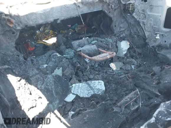 ✅ 2019 Dodge Challenger R/T Scat Pack • VIN: 2C3CDZFJ2KH552348 • Lot: 43124454. Wystawiony na IAAI z przebiegiem Nie podano. Bezpłatny archiwum sprzedaży aukcyjnych z USA i szczegółowy raport historii pojazdu na DreamBid. Zdjęcie 8.