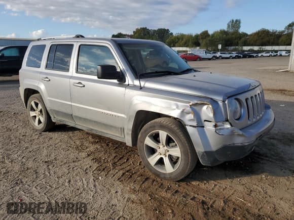 ✅ 2017 Jeep Patriot High Altitude • VIN: 1C4NJPFA7HD212085 • Lot: 82183365. Wystawiony na Copart z przebiegiem 133 485 mil. Bezpłatny archiwum sprzedaży aukcyjnych z USA i szczegółowy raport historii pojazdu na DreamBid. Zdjęcie 4.