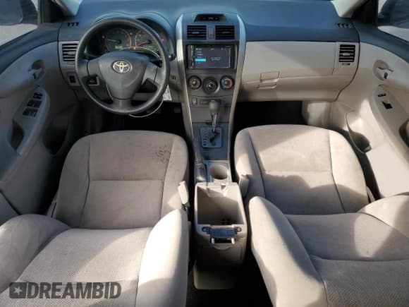 ✅ 2013 Toyota Corolla LE • VIN: JTDBU4EE2DJ114929 • Lot: 92064265. Wystawiony na Copart z przebiegiem 121 607 mil. Bezpłatny archiwum sprzedaży aukcyjnych z USA i szczegółowy raport historii pojazdu na DreamBid. Zdjęcie 8.