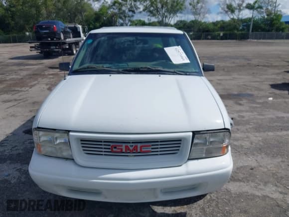 ✅ 2002 GMC Sonoma SLS • VIN: 1GTCS14W028174053 • Лот: 42573464. Опубликован ранее на IAAI с пробегом 185 563 миль. Бесплатный доступ к архиву аукционных продаж из США и подробный отчёт об истории автомобиля на DreamBid. Изображение 12.