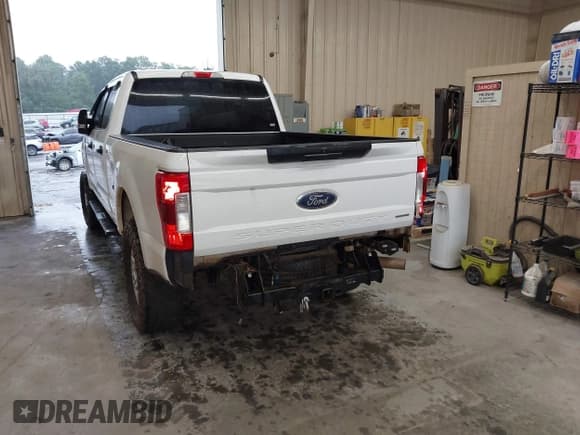 ✅ 2019 Ford F-250 XL • VIN: 1FT7W2B66KED43282 • Lot: 42940654. Listed on IAAI with 223,869 mi. Free auction sales archive from the USA and detailed vehicle history report at DreamBid. Image 3.