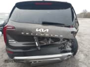 ✅ 2022 Kia Telluride EX • VIN: 5XYP3DHCXNG230576 • Lot: 43750336. Wystawiony na IAAI z przebiegiem 62 343 mil. Bezpłatny archiwum sprzedaży aukcyjnych z USA i szczegółowy raport historii pojazdu na DreamBid. Zdjęcie 17.