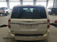 ✅ 2011 Chrysler Town & Country Touring • VIN: 2A4RR5DG9BR702385 • Лот: 66949765. Опубликован ранее на Copart с пробегом 157 407 миль. Бесплатный доступ к архиву аукционных продаж из США и подробный отчёт об истории автомобиля на DreamBid. Изображение 6.