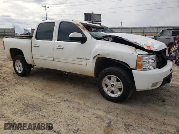 ✅ 2010 Chevrolet Silverado 1500 • VIN: 3GCRKTE28AG275724 • Lot: 76106304. Wystawiony na Copart z przebiegiem 256 790 mil. Bezpłatny archiwum sprzedaży aukcyjnych z USA i szczegółowy raport historii pojazdu na DreamBid. Zdjęcie 4.