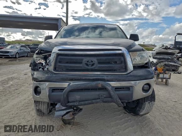 ✅ 2013 Toyota Tundra • VIN: 5TFDW5F14DX285361 • Lot: 94135505. Wystawiony na Copart z przebiegiem 148 830 mil. Bezpłatny archiwum sprzedaży aukcyjnych z USA i szczegółowy raport historii pojazdu na DreamBid. Zdjęcie 5.