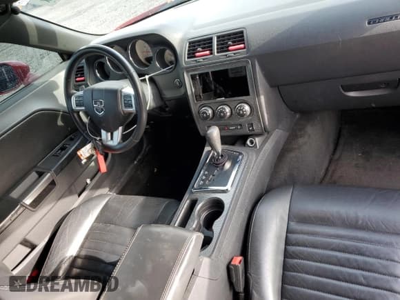 ✅ 2013 Dodge Challenger R/T Classic • VIN: 2C3CDYBT9DH575369 • Lot: 80795904. Wystawiony na Copart z przebiegiem 123 493 mil. Bezpłatny archiwum sprzedaży aukcyjnych z USA i szczegółowy raport historii pojazdu na DreamBid. Zdjęcie 8.