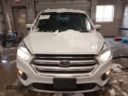 ✅ 2019 Ford Escape SE • VIN: 1FMCU9GD4KUC48001 • Lot: 43860214. Wystawiony na IAAI z przebiegiem 244 371 mil. Bezpłatny archiwum sprzedaży aukcyjnych z USA i szczegółowy raport historii pojazdu na DreamBid. Zdjęcie 12.